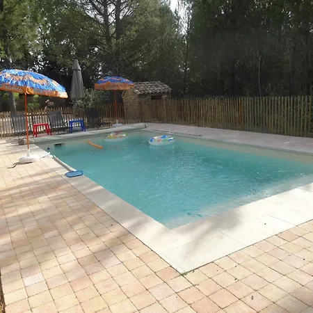 Prázdninový dům Provencal De Montigal *